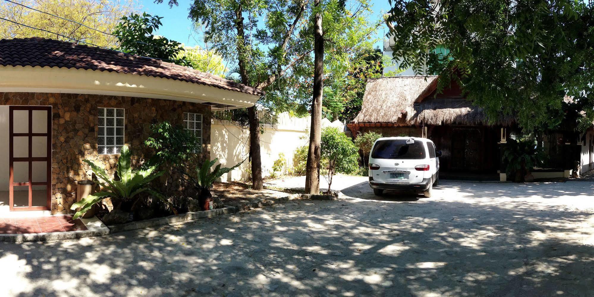 Blue Garden Resort Lapu-Lapu City Eksteriør billede